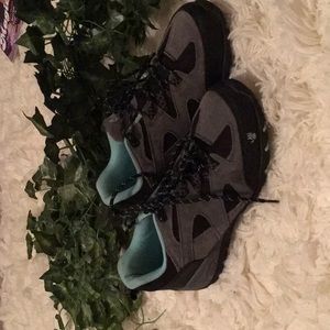 🐻BEARPAW Gray and Blue Hiking Shoes MINT🐻